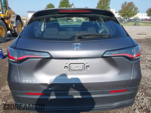 2024 Honda HR-V LX с VIN 3CZRZ2H38RM701977, выставлен на аукционе IAAI как лот 43105647 с пробегом 29 397 миль миль и . История ставок и продаж доступна на DreamBid. Изображение 16.