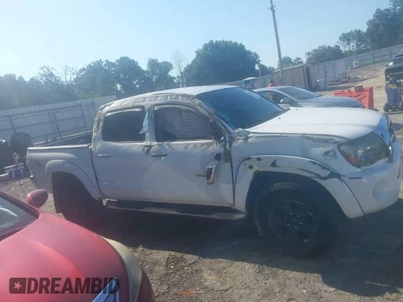 2010 Toyota Tacoma PreRunner с VIN 3TMJU4GNXAM103720, выставлен на аукционе IAAI как лот 42994037 с пробегом 214 592 миль миль и . История ставок и продаж доступна на DreamBid. Изображение 13.