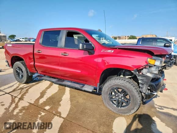 2019 Chevrolet Silverado 1500 Custom Trail Boss z VIN 3GCPYCEF3KG107709, wystawiony jako Copart lot #64440605 z przebiegiem 85 571 mil mil oraz Czysty tytuł • Clean title. Historia ofert i sprzedaży dostępna na DreamBid. Obrazek 4.