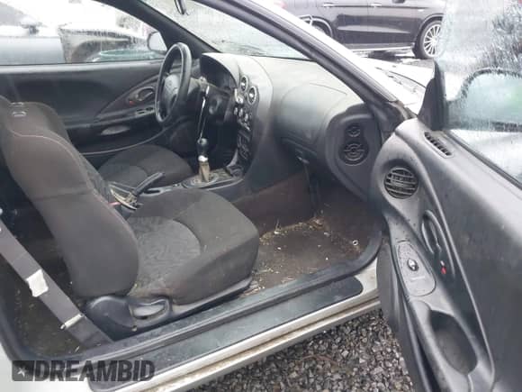 2001 Hyundai Tiburon с VIN KMHJG25F81U267658, выставлен на аукционе IAAI как лот 41092438 с пробегом 188 575 миль миль и . История ставок и продаж доступна на DreamBid. Изображение 5.