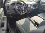 2019 Ram 1500 Tradesman z VIN 3C6JR6DT7KG510871, wystawiony jako Copart lot #60219645 z przebiegiem 48 624 mil mil oraz Szkoda całkowita • Salvage title. Historia ofert i sprzedaży dostępna na DreamBid. Obrazek 8.