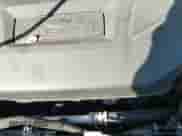 2017 Ford Escape SE z VIN 1FMCU9G92HUB72735, wystawiony jako IAAI lot #43287650 z przebiegiem 108 827 mil mil oraz . Historia ofert i sprzedaży dostępna na DreamBid. Obrazek 19.