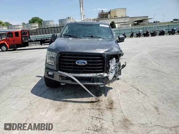 2017 Ford F-150 XL z VIN 1FTEW1EP9HKE05435, wystawiony jako Copart lot #70186005 z przebiegiem 96 947 mil mil oraz Szkoda całkowita • Salvage title. Historia ofert i sprzedaży dostępna na DreamBid. Obrazek 14.
