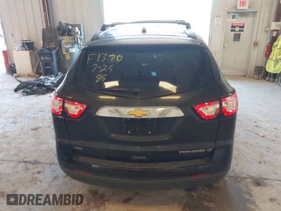 2014 Chevrolet Traverse LT z VIN 1GNKVGKD6EJ346159, wystawiony jako IAAI lot #42859053 z przebiegiem 166 210 mil mil oraz . Historia ofert i sprzedaży dostępna na DreamBid. Obrazek 16.