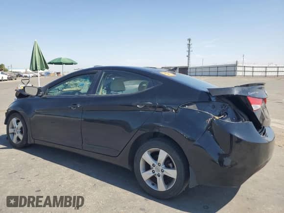 2013 Hyundai Elantra GLS z VIN KMHDH4AE8DU530643, wystawiony jako Copart lot #70051805 z przebiegiem Nie podano mil oraz Szkoda całkowita • Salvage title. Historia ofert i sprzedaży dostępna na DreamBid. Obrazek 2.