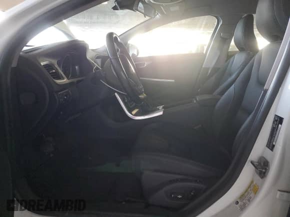 2014 Volvo S60 T5 с VIN YV1612FS5E2297803, выставлен на аукционе Copart как лот 71890265 с пробегом 66 294 миль миль и Списание • Salvage title. История ставок и продаж доступна на DreamBid. Изображение 7.