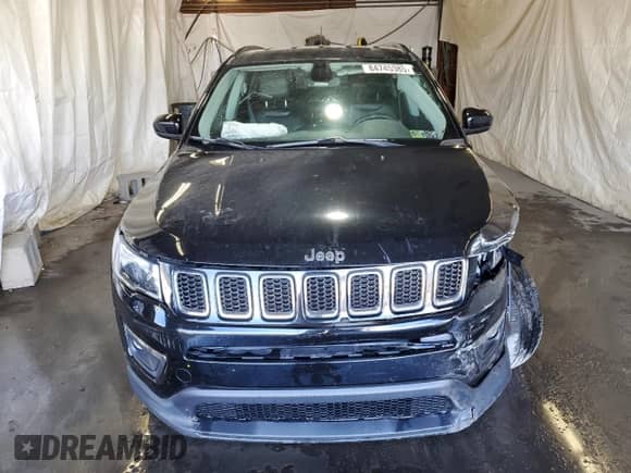 2019 Jeep Compass Latitude с VIN 3C4NJDBB9KT828823, выставлен на аукционе Copart как лот 84745385 с пробегом 34 533 миль миль и Списание • Salvage title. История ставок и продаж доступна на DreamBid. Изображение 5.