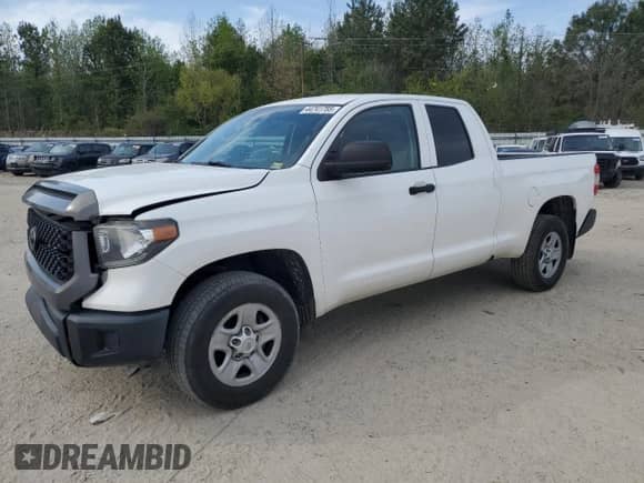 2019 Toyota Tundra SR z VIN 5TFUM5F11KX083791, wystawiony jako Copart lot #44741785 z przebiegiem 209 889 mil mil oraz Szkoda całkowita • Salvage title. Historia ofert i sprzedaży dostępna na DreamBid. Obrazek 1.