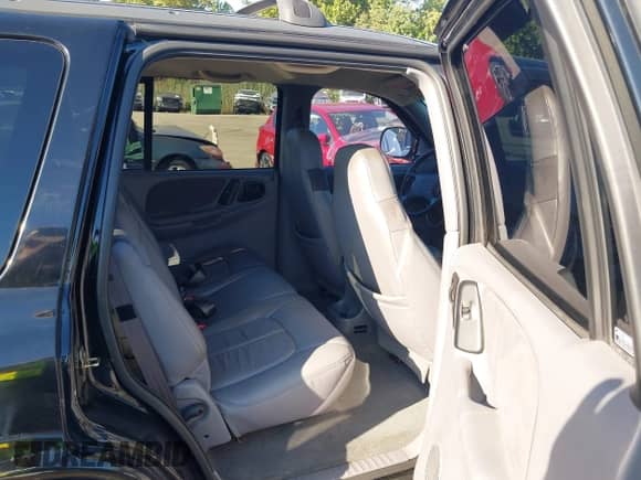 1999 Dodge Durango with VIN 1B4HS28Y8XF571839, listed as a IAAI auction lot 43147607 with 88,600 mi miles and . Bid and sale history available at DreamBid. Image 8.