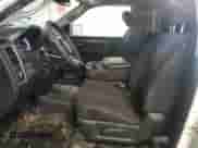 2020 Ram 1500 Tradesman z VIN 3C6JR6DT1LG194420, wystawiony jako Copart lot #87243584 z przebiegiem 63 072 mil mil oraz Szkoda całkowita • Salvage title. Historia ofert i sprzedaży dostępna na DreamBid. Obrazek 7.