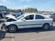 2004 Volvo S60 с VIN YV1RS59VX42392874, выставлен на аукционе IAAI как лот 43054378 с пробегом Не указан миль и . История ставок и продаж доступна на DreamBid. Изображение 14.