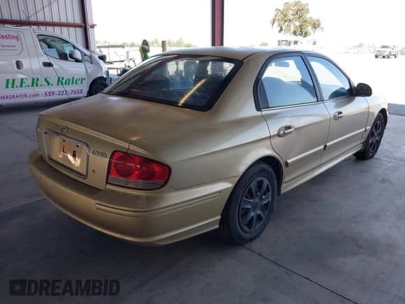 2004 Hyundai Sonata с VIN KMHWF25SX4A918297, выставлен на аукционе IAAI как лот 42654391 с пробегом 93 263 миль миль и . История ставок и продаж доступна на DreamBid. Изображение 4.