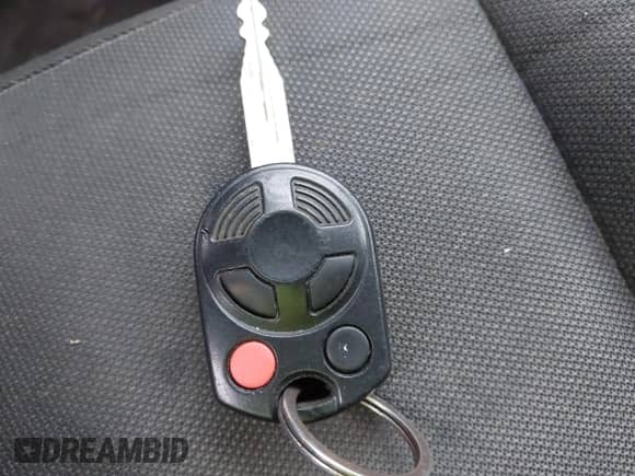 2011 Ford Escape XLT с VIN 1FMCU9D75BKC46607, выставлен на аукционе IAAI как лот 43393373 с пробегом 239 521 миль миль и . История ставок и продаж доступна на DreamBid. Изображение 11.