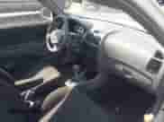 2004 Hyundai Accent GL z VIN KMHCG35C44U295904, wystawiony jako IAAI lot #42702059 z przebiegiem 135 258 mil mil oraz . Historia ofert i sprzedaży dostępna na DreamBid. Obrazek 5.