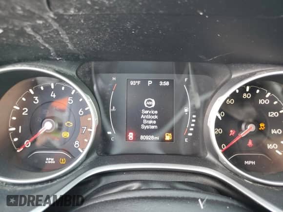 2019 Jeep Compass Latitude с VIN 3C4NJDBB0KT689598, выставлен на аукционе Copart как лот 62370715 с пробегом 80 928 миль миль и Списание • Salvage title. История ставок и продаж доступна на DreamBid. Изображение 9.