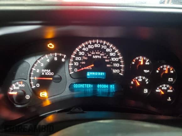 2004 Chevrolet Silverado 2500 LT с VIN 1GCGK23UX4F175037, выставлен на аукционе Copart как лот 86499924 с пробегом 89 384 миль миль и Чистый • Clean title. История ставок и продаж доступна на DreamBid. Изображение 9.