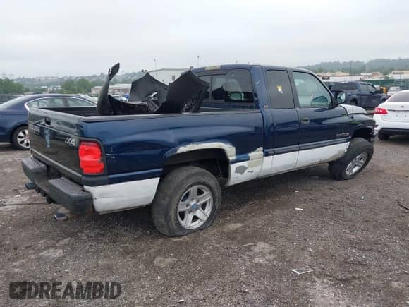 2001 Dodge 1500 with VIN 1B7HC13Y21J254564, listed as a IAAI auction lot 42689600 with 142,658 mi miles and . Bid and sale history available at DreamBid. Image 4.