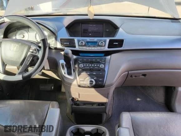 2011 Honda Odyssey Touring with VIN 5FNRL5H98BB008835, listed as a Copart auction lot 41714385 with 172,853 mi miles and Clean title. Bid and sale history available at DreamBid. Image 9.