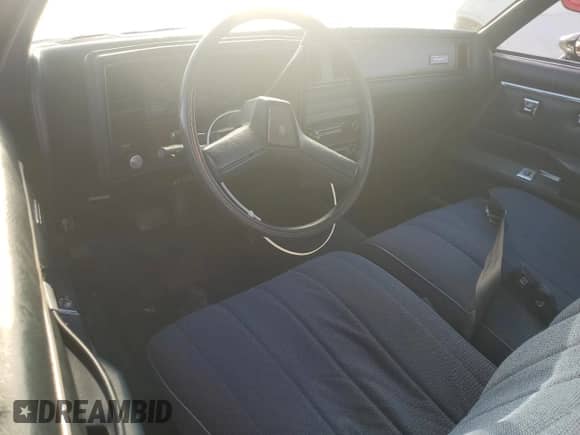 1985 Chevrolet El Camino с VIN 3GCCW80H0FS918901, выставлен на аукционе Copart как лот 77799744 с пробегом 64 541 миль миль и Списание • Salvage title. История ставок и продаж доступна на DreamBid. Изображение 8.