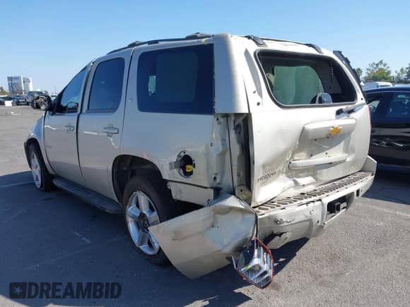 2013 Chevrolet Tahoe LT с VIN 1GNSCBE0XDR141347, выставлен на аукционе IAAI как лот 43320939 с пробегом 183 340 миль миль и . История ставок и продаж доступна на DreamBid. Изображение 3.