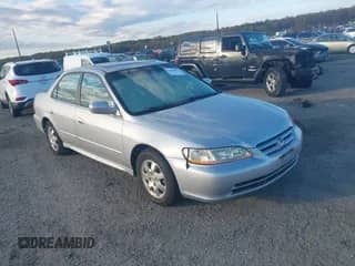 2002 Honda Accord SE z VIN 1HGCG66852A086249, wystawiony jako IAAI lot #43483024 z przebiegiem 139 138 mil mil oraz . Historia ofert i sprzedaży dostępna na DreamBid. Obrazek 1.