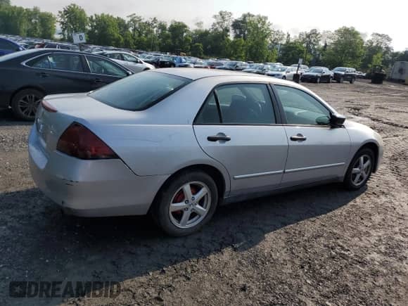 2006 Honda Accord VP с VIN 1HGCM56136A076007, выставлен на аукционе Copart как лот 60069025 с пробегом 221 463 миль миль и На запчасти • Non repairable. История ставок и продаж доступна на DreamBid. Изображение 3.