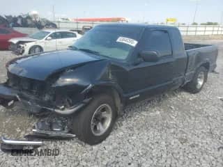 2003 Chevrolet S-10 с VIN 1GCCS19HX38231466, выставлен на аукционе Copart как лот 63846395 с пробегом 177 901 миль миль и Списание • Salvage title. История ставок и продаж доступна на DreamBid. Изображение 1.