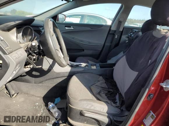 2014 Hyundai Sonata GLS z VIN 5NPEB4AC3EH812631, wystawiony jako Copart lot #86121435 z przebiegiem Nie podano mil oraz Czysty tytuł • Clean title. Historia ofert i sprzedaży dostępna na DreamBid. Obrazek 7.