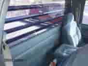 1998 Chevrolet Silverado 2500 с VIN 1GCGK24R0WZ198273, выставлен на аукционе IAAI как лот 42064260 с пробегом 200 948 миль миль и . История ставок и продаж доступна на DreamBid. Изображение 8.