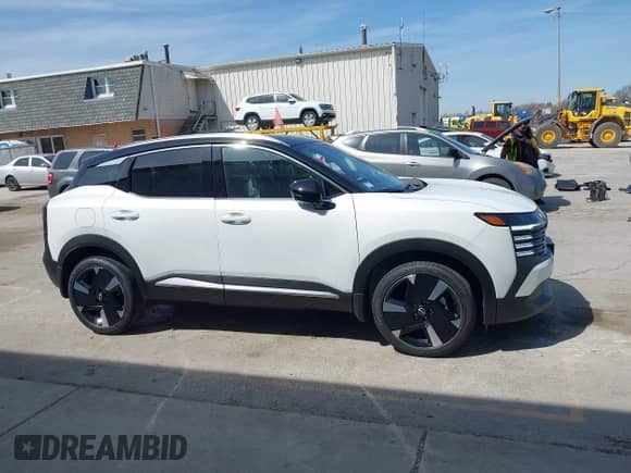 2025 Nissan Kicks SR with VIN 3N8AP6DD8SL378383, listed as a IAAI auction lot 42060195 with 1,118 mi miles and . Bid and sale history available at DreamBid. Image 13.