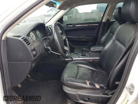 2010 Chrysler 300 Touring Signature with VIN 2C3CA5CV5AH326151, listed as a Copart auction lot 56032285 with 338,980 mi miles and Salvage title. Bid and sale history available at DreamBid. Image 7.