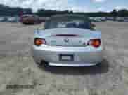 2003 BMW Z4 2.5i z VIN 4USBT33493LS47580, wystawiony jako Copart lot #62754925 z przebiegiem 178 558 mil mil oraz Szkoda całkowita • Salvage title. Historia ofert i sprzedaży dostępna na DreamBid. Obrazek 6.