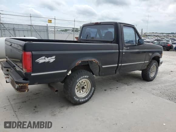 1996 Ford F-150 с VIN 1FTEF14Y1TLA34736, выставлен на аукционе Copart как лот 65546935 с пробегом 123 371 миль миль и Чистый • Clean title. История ставок и продаж доступна на DreamBid. Изображение 3.