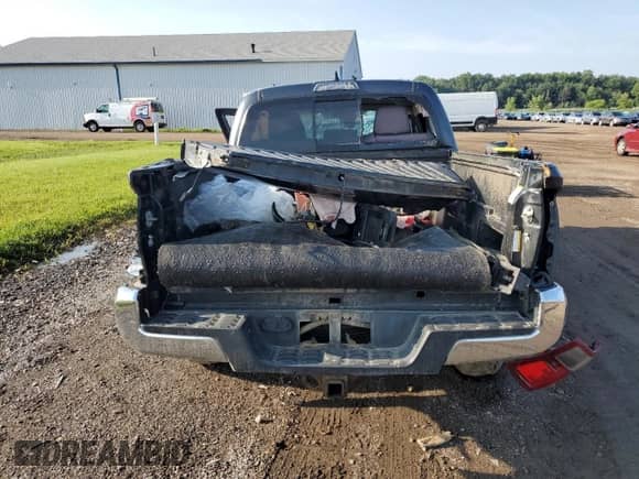 2020 Toyota Tacoma SR5 z VIN 3TMCZ5AN7LM291155, wystawiony jako Copart lot #67111255 z przebiegiem 106 969 mil mil oraz Szkoda całkowita • Salvage title. Historia ofert i sprzedaży dostępna na DreamBid. Obrazek 6.