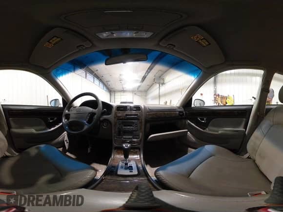 2002 Hyundai XG L z VIN KMHFU45EX2A180204, wystawiony jako IAAI lot #41472564 z przebiegiem 148 333 mil mil oraz . Historia ofert i sprzedaży dostępna na DreamBid. Obrazek 18.
