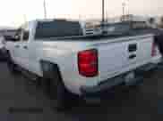 2015 Chevrolet Silverado 1500 Work Truck с VIN 1GCRCPEHXFZ191002, выставлен на аукционе IAAI как лот 42923236 с пробегом 98 293 миль миль и . История ставок и продаж доступна на DreamBid. Изображение 3.