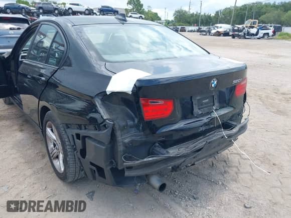2013 BMW 3 Series 320i с VIN WBA3B1C5XDK129844, выставлен на аукционе IAAI как лот 42822244 с пробегом 156 111 миль миль и . История ставок и продаж доступна на DreamBid. Изображение 6.