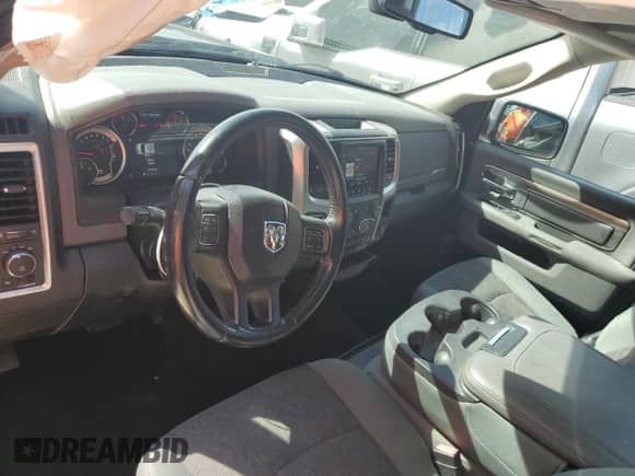 2018 Ram 1500 Big Horn z VIN 1C6RR7TT1JS183966, wystawiony jako Copart lot #68591695 z przebiegiem 111 340 mil mil oraz Szkoda całkowita • Salvage title. Historia ofert i sprzedaży dostępna na DreamBid. Obrazek 8.