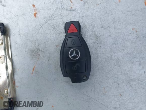 2005 Mercedes-Benz C 230 Kompressor z VIN WDBRN40J65A691009, wystawiony jako IAAI lot #42763934 z przebiegiem 163 633 mil mil oraz . Historia ofert i sprzedaży dostępna na DreamBid. Obrazek 11.