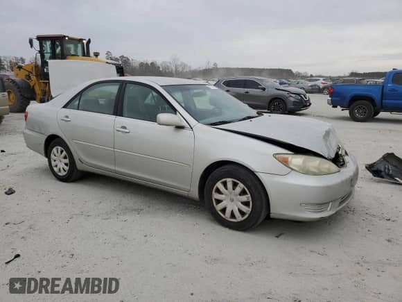 2005 Toyota Camry STD with VIN 4T1BE32K25U425693, listed as a Copart auction lot 47251595 with 220,663 mi miles and Salvage title. Bid and sale history available at DreamBid. Image 4.