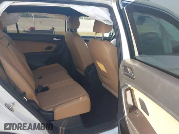 2024 Volkswagen Tiguan SE с VIN 3VV3B7AX3RM120298, выставлен на аукционе IAAI как лот 41862454 с пробегом Не указан миль и . История ставок и продаж доступна на DreamBid. Изображение 8.