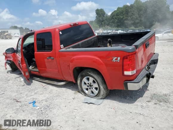 2013 GMC Sierra 1500 SLE z VIN 3GTP2VE77DG265818, wystawiony jako Copart lot #69641135 z przebiegiem 183 201 mil mil oraz Szkoda całkowita • Salvage title. Historia ofert i sprzedaży dostępna na DreamBid. Obrazek 2.