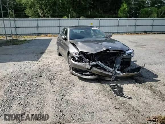 2019 BMW 5 Series 540i xDrive z VIN WBAJE7C52KG893057, wystawiony jako Copart lot #66627675 z przebiegiem Nie podano mil oraz Szkoda całkowita • Salvage title. Historia ofert i sprzedaży dostępna na DreamBid. Obrazek 13.