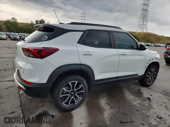2021 Chevrolet TrailBlazer ACTIV with VIN KL79MSSL7MB059133, listed as a Copart auction lot 80527735 with 69,127 mi miles and Salvage title. Bid and sale history available at DreamBid. Image 3.
