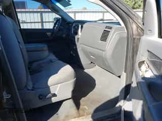 2007 Dodge 1500 SLT с VIN 1D7HU18257S156462, выставлен на аукционе IAAI как лот 43374096 с пробегом 254 921 миль миль и . История ставок и продаж доступна на DreamBid. Изображение 5.