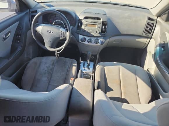2010 Hyundai Elantra GLS с VIN KMHDU4AD8AU980811, выставлен на аукционе Copart как лот 89557585 с пробегом 179 960 миль миль и Списание • Salvage title. История ставок и продаж доступна на DreamBid. Изображение 8.