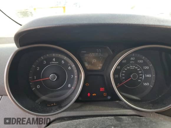 2012 Hyundai Elantra Limited z VIN 5NPDH4AE3CH147691, wystawiony jako Copart lot #82606065 z przebiegiem 228 353 mil mil oraz Czysty tytuł • Clean title. Historia ofert i sprzedaży dostępna na DreamBid. Obrazek 9.