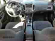 2016 Chevrolet Cruze LT с VIN 1G1BE5SMXG7303949, выставлен на аукционе Copart как лот 80378705 с пробегом 134 182 миль миль и Списание • Salvage title. История ставок и продаж доступна на DreamBid. Изображение 8.