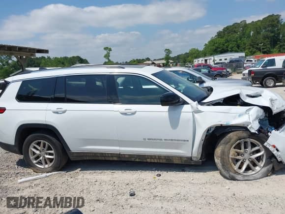 2023 Jeep Grand Cherokee Altitude с VIN 1C4RJJAG3P8856636, выставлен на аукционе IAAI как лот 42185485 с пробегом 44 874 миль миль и . История ставок и продаж доступна на DreamBid. Изображение 12.