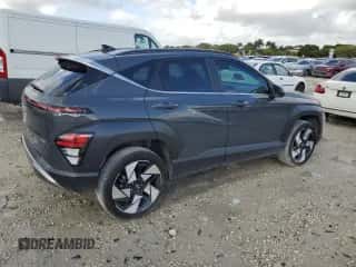 2024 Hyundai Kona Limited с VIN KM8HECA36RU048019, выставлен на аукционе Copart как лот 85298764 с пробегом 6 553 миль миль и На запчасти • Non repairable. История ставок и продаж доступна на DreamBid. Изображение 3.
